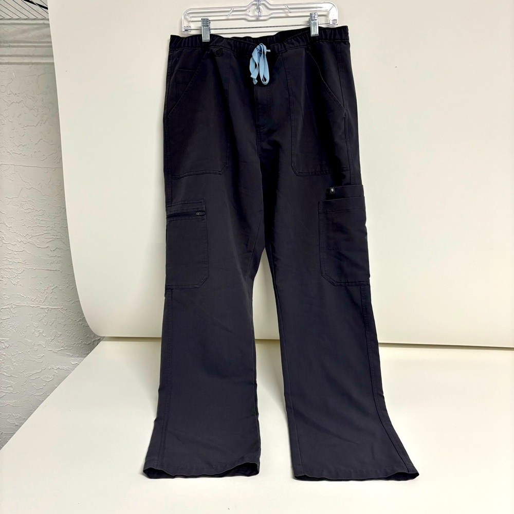 Figs men’s Cairo scrub pants size large